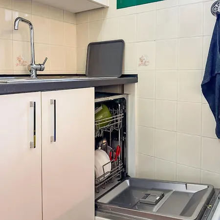 Playa Park 17, Charming One Bed